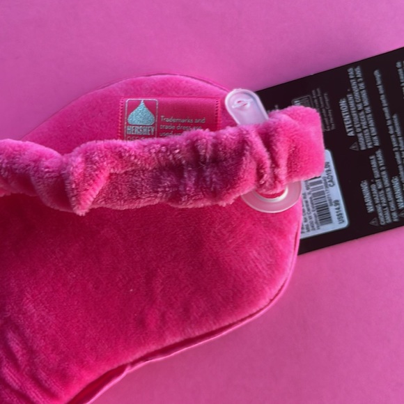 Hershey Soft Sleeping Eye Mask Candy Theme NWT - Picture 5 of 5